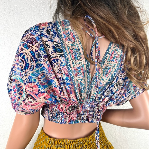 Vintage Inspired Floral Print Smocked Crop Top - Picture 3 of 6